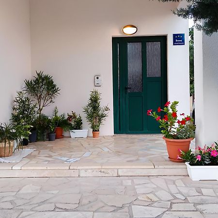Lux Apartments Vodice Esterno foto