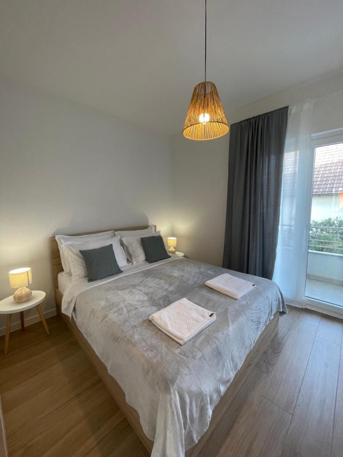 Lux Apartments Vodice Esterno foto
