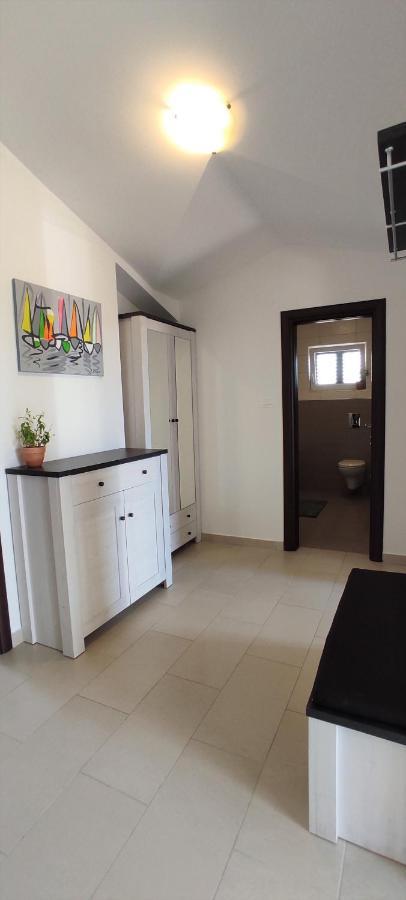Lux Apartments Vodice Esterno foto