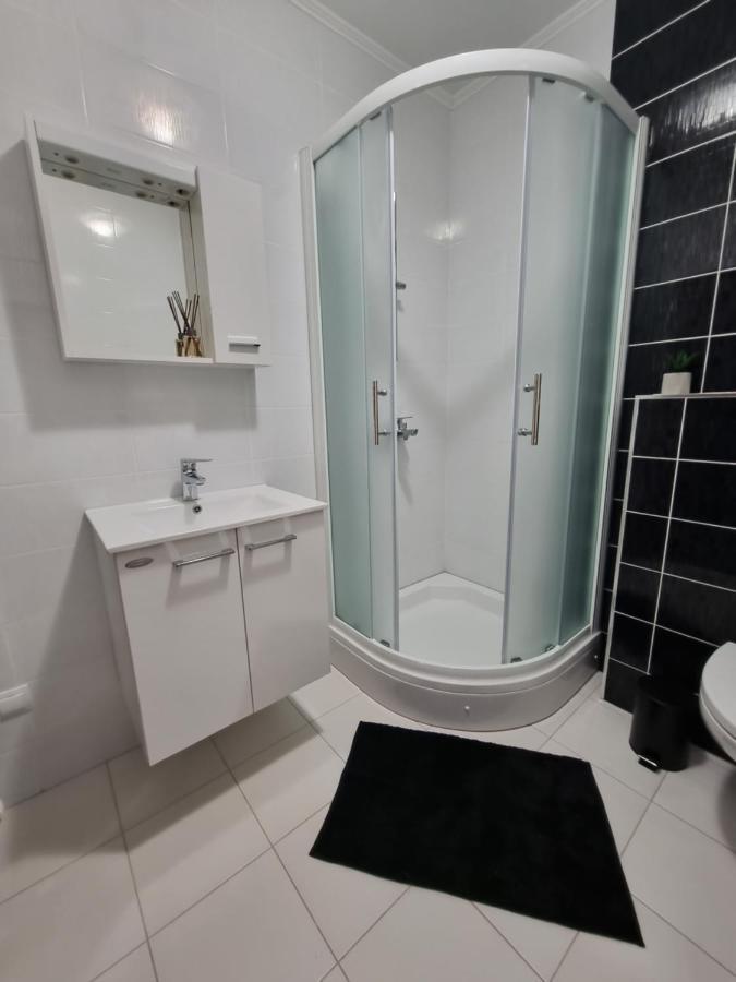 Lux Apartments Vodice Esterno foto